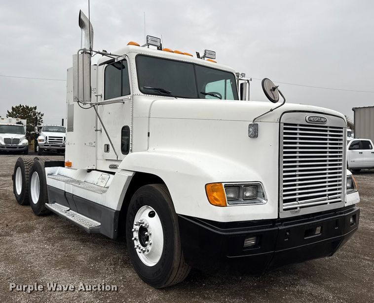 CAMIóN 2000 FREIGHTLINER