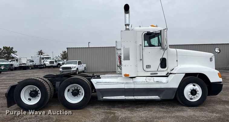 CAMIóN 2000 FREIGHTLINER