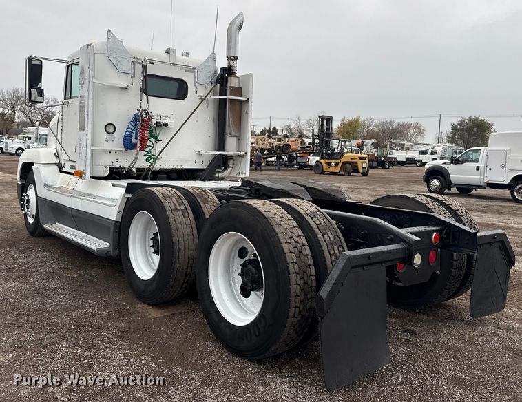 image for item EG1778 2000 Freightliner Conventional semi truck