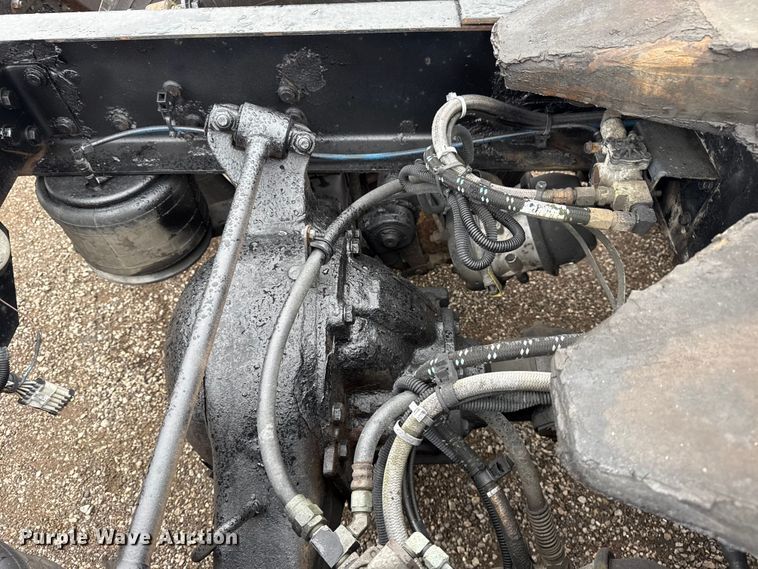 image for item EG1778 2000 Freightliner Conventional semi truck