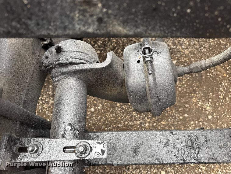 image for item EG1778 2000 Freightliner Conventional semi truck