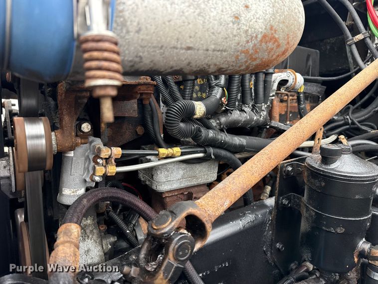 image for item EG1778 2000 Freightliner Conventional semi truck