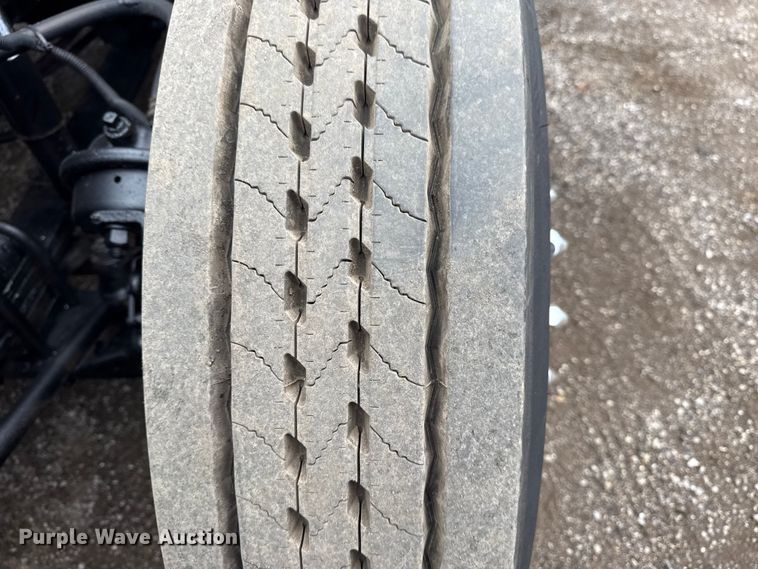 image for item EG1778 2000 Freightliner Conventional semi truck