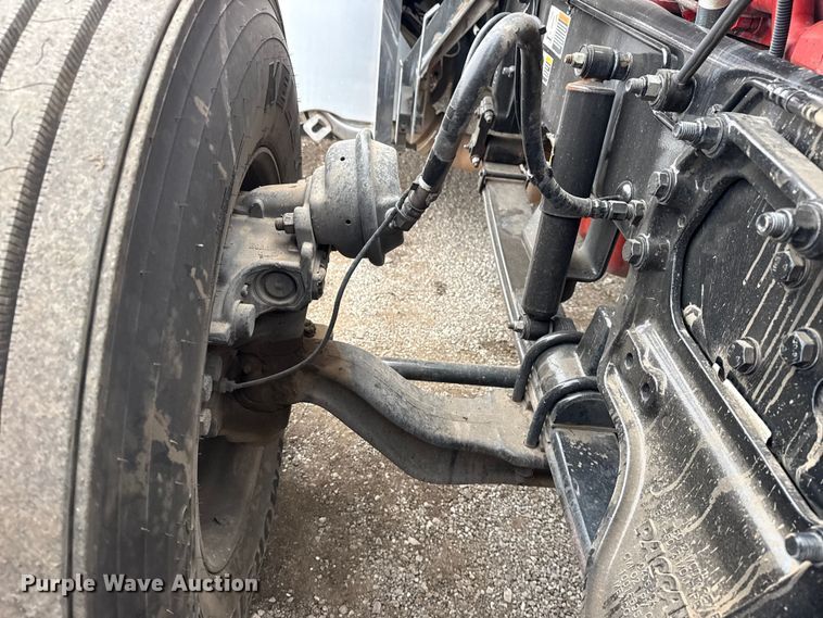 image for item EG1782 2019 Peterbilt 389 semi truck