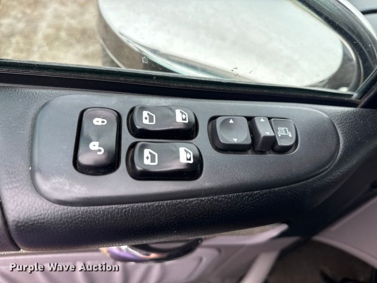 image for item EG1782 2019 Peterbilt 389 semi truck