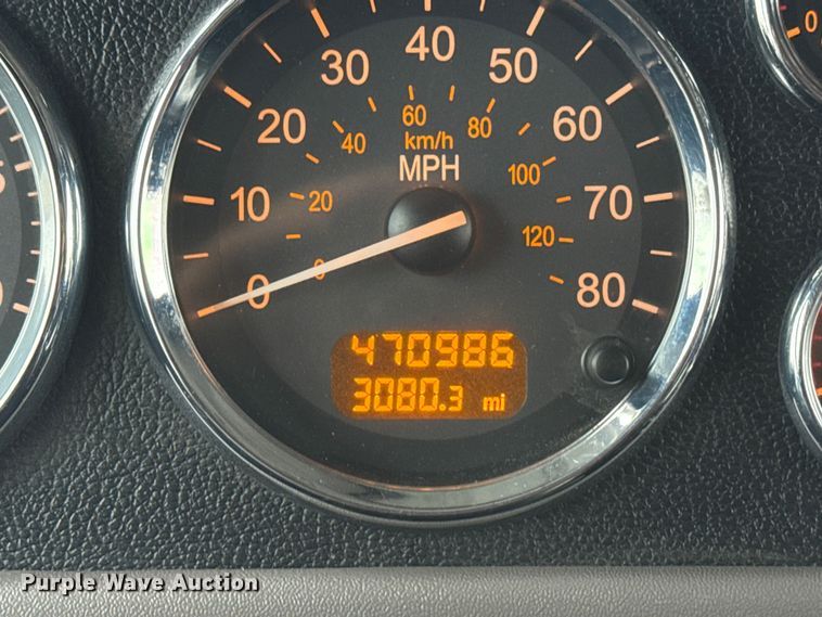 image for item EG1782 2019 Peterbilt 389 semi truck