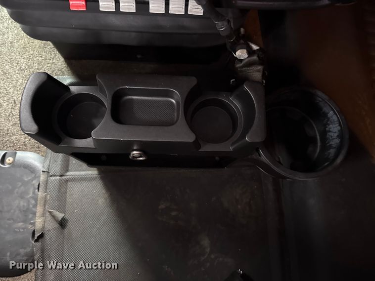 image for item EG1782 2019 Peterbilt 389 semi truck