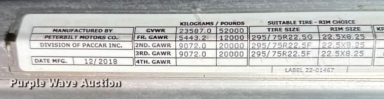 image for item EG1782 2019 Peterbilt 389 semi truck