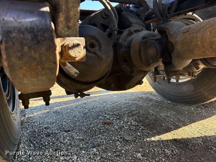 image for item EG1797 2002 Freightliner Century Class semi truck