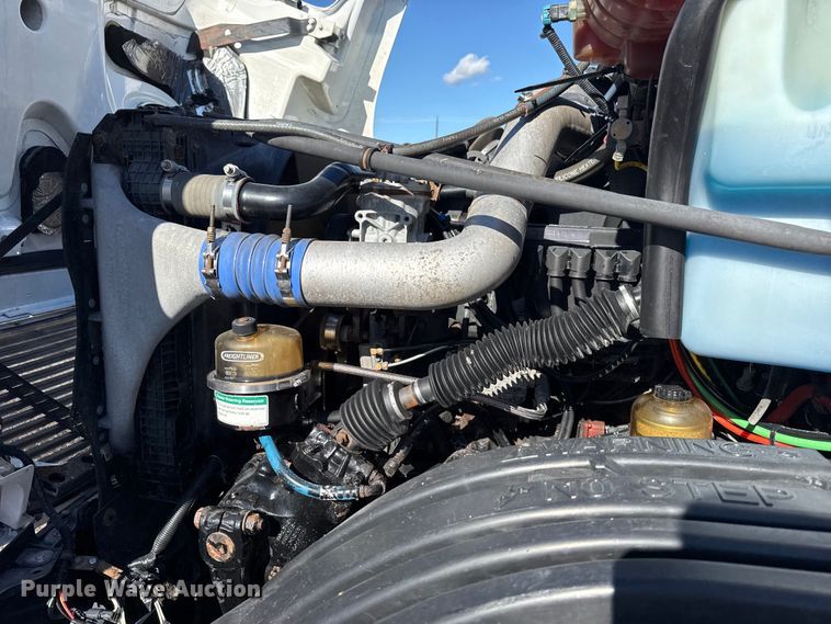 image for item EG1797 2002 Freightliner Century Class semi truck