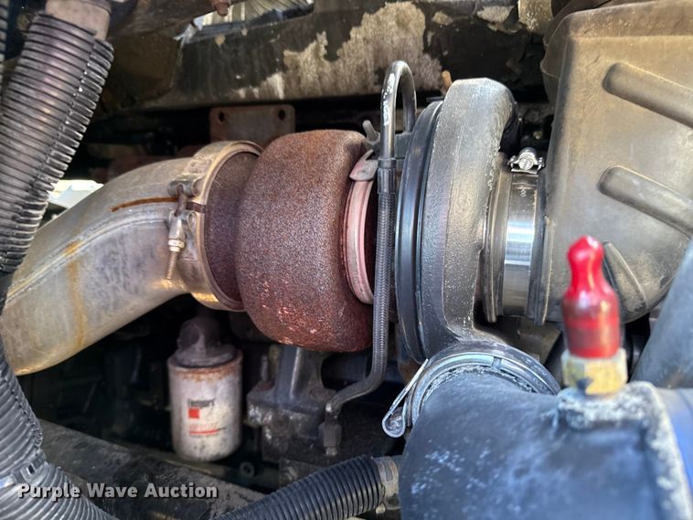 image for item EG1797 2002 Freightliner Century Class semi truck