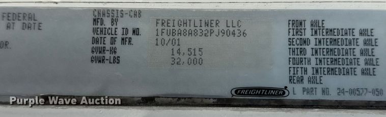 image for item EG1797 2002 Freightliner Century Class semi truck