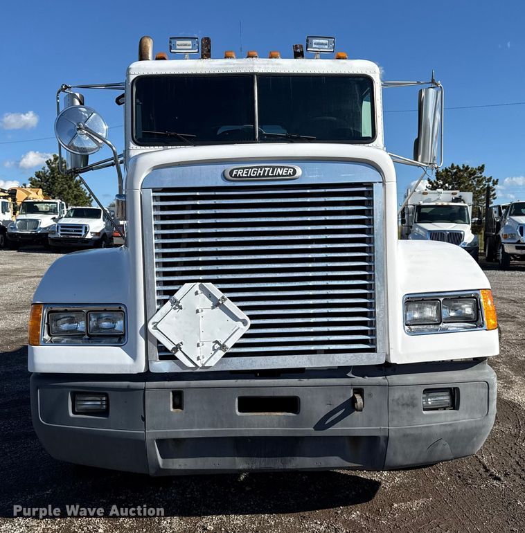 CAMIóN 2000 FREIGHTLINER