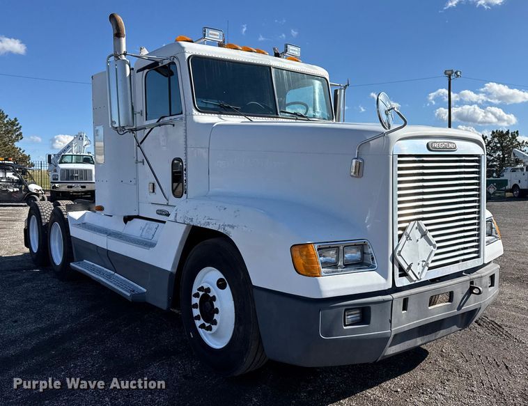 CAMIóN 2000 FREIGHTLINER