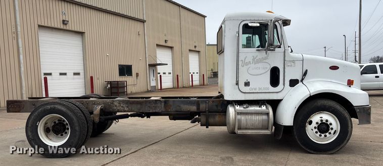 image for item EG8309 2004 Peterbilt 330 truck cab and chassis