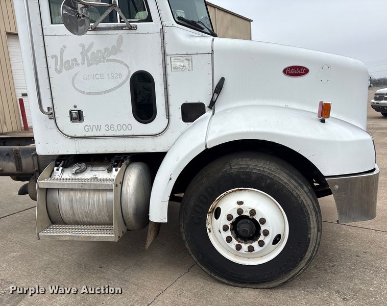 image for item EG8309 2004 Peterbilt 330 truck cab and chassis