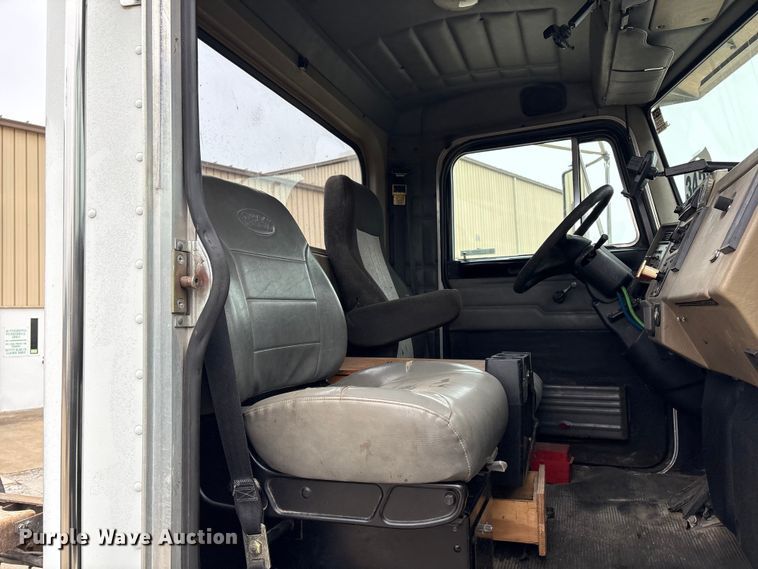 image for item EG8309 2004 Peterbilt 330 truck cab and chassis