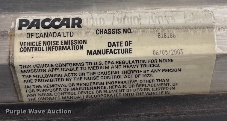 image for item EG8309 2004 Peterbilt 330 truck cab and chassis