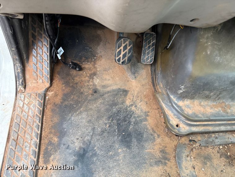 image for item EG8310 2009 Sterling Acterra truck cab and chassis