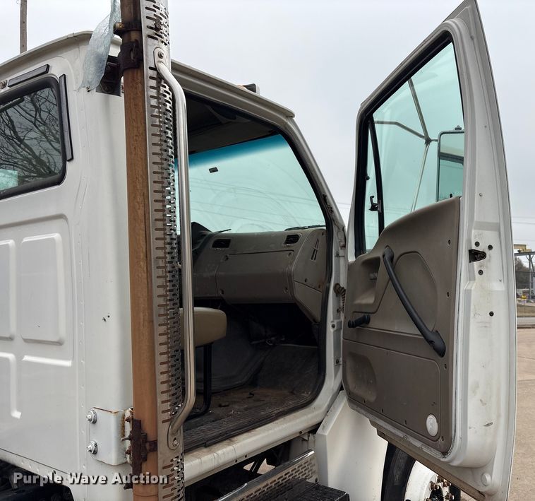 image for item EG8310 2009 Sterling Acterra truck cab and chassis