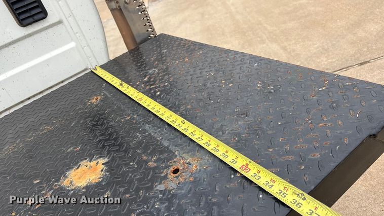 image for item EG8311 2009 International 4400 truck cab and chassis