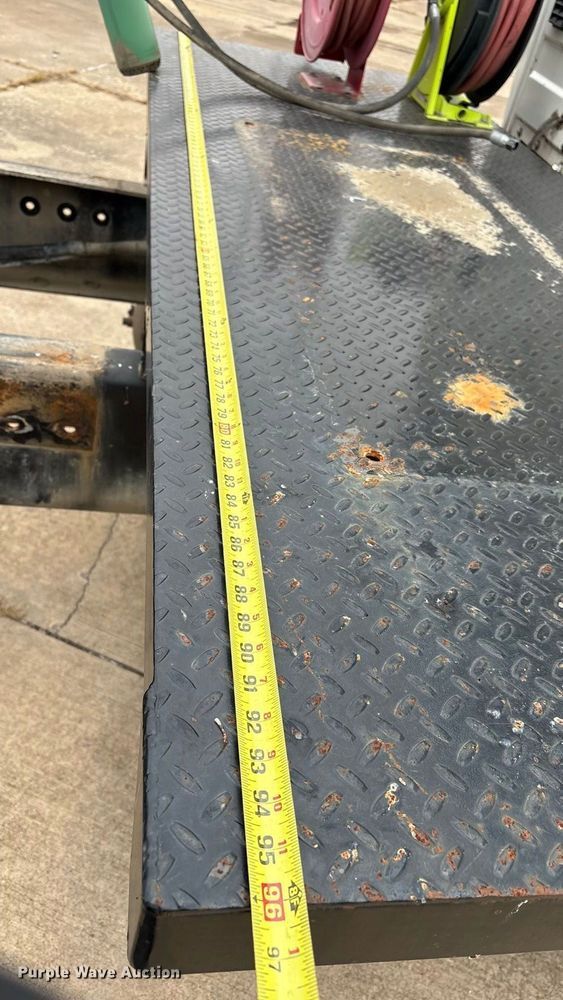 image for item EG8311 2009 International 4400 truck cab and chassis