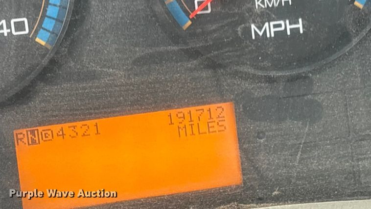 image for item EG8311 2009 International 4400 truck cab and chassis