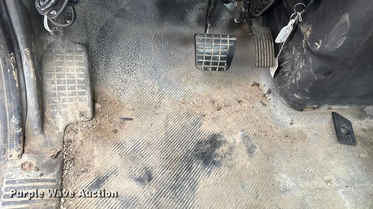 image for item EG8311 2009 International 4400 truck cab and chassis