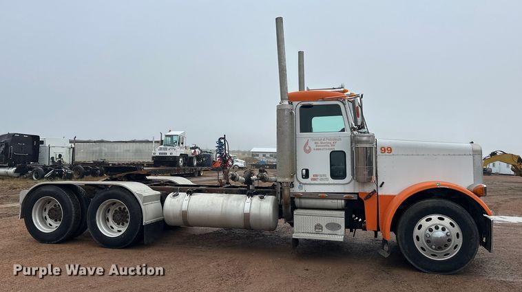 image for item EL0050 2005 Peterbilt 379 semi truck