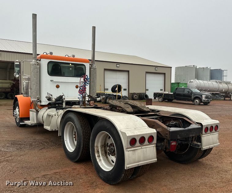 image for item EL0050 2005 Peterbilt 379 semi truck