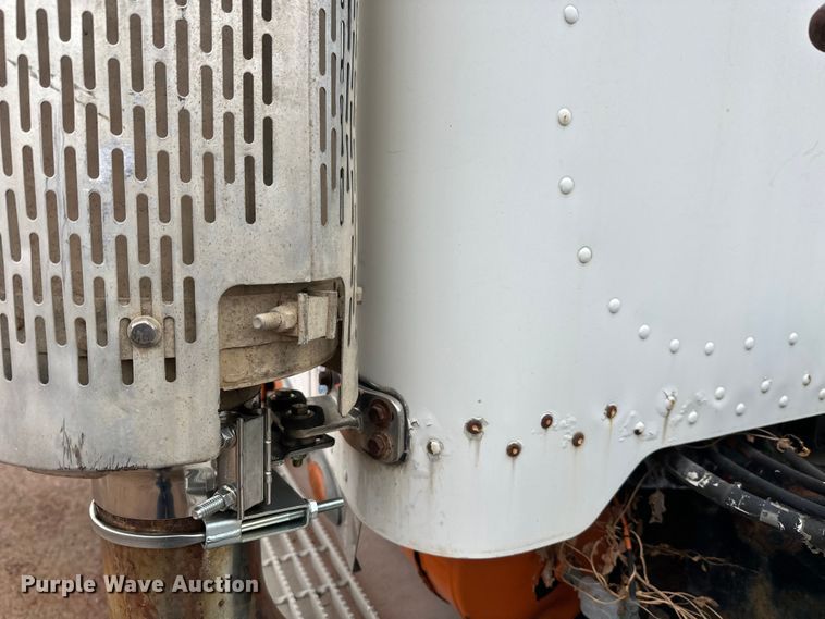 image for item EL0050 2005 Peterbilt 379 semi truck