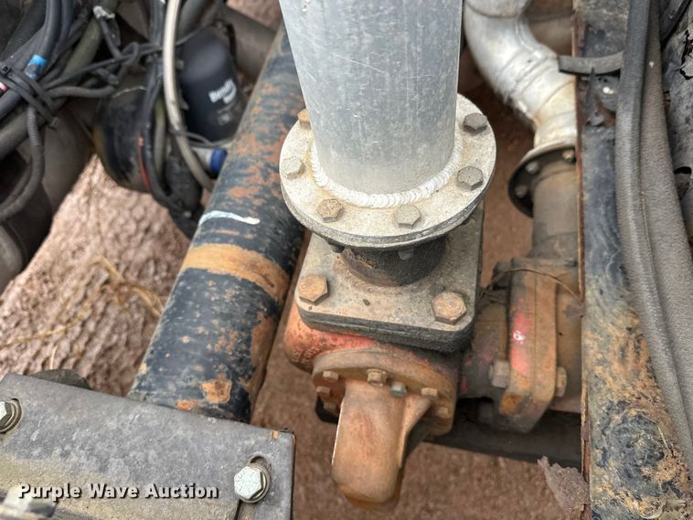 image for item EL0050 2005 Peterbilt 379 semi truck