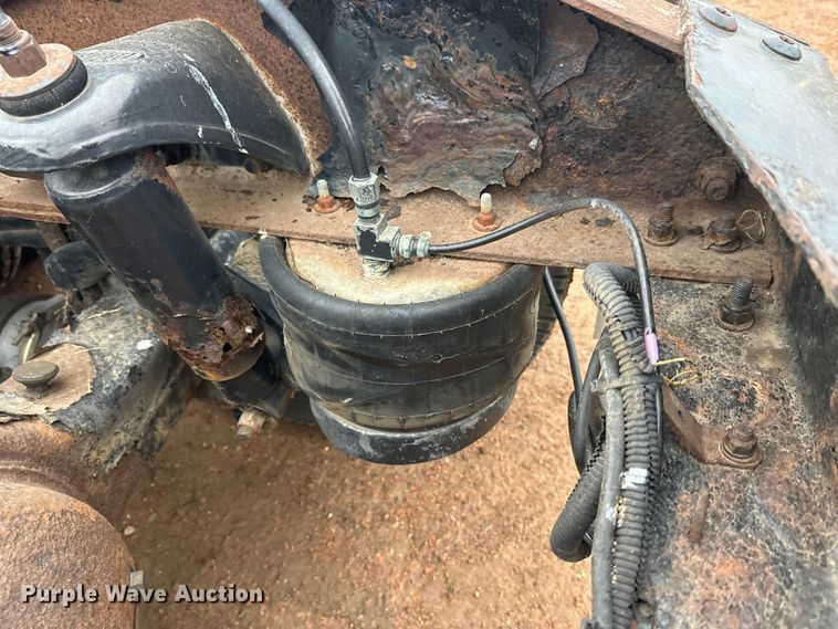 image for item EL0050 2005 Peterbilt 379 semi truck