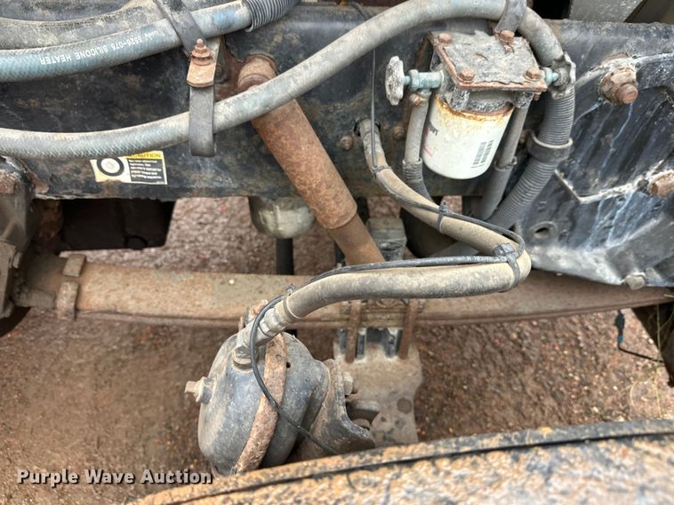 image for item EL0050 2005 Peterbilt 379 semi truck