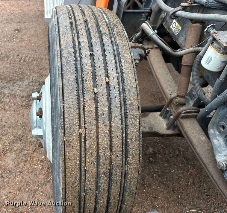 image for item EL0050 2005 Peterbilt 379 semi truck