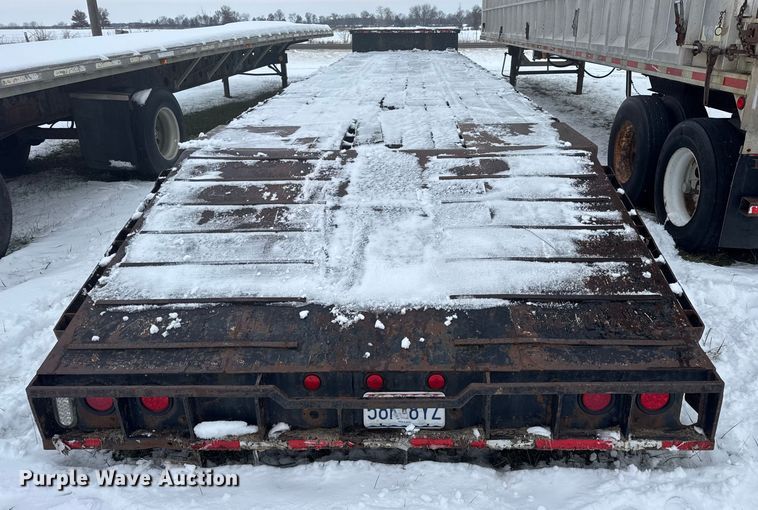 image for item EN0769 2006 Transcraft drop deck equipment trailer