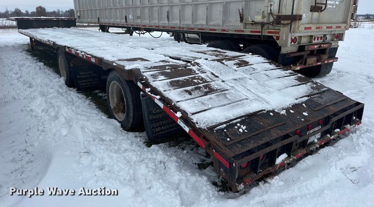 image for item EN0769 2006 Transcraft drop deck equipment trailer