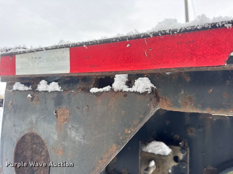 image for item EN0769 2006 Transcraft drop deck equipment trailer