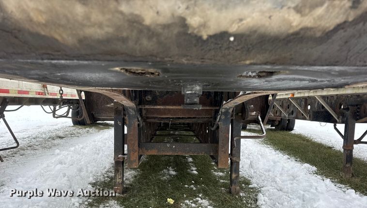 image for item EN0769 2006 Transcraft drop deck equipment trailer