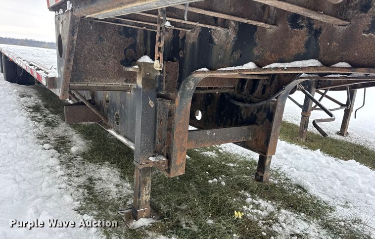 image for item EN0769 2006 Transcraft drop deck equipment trailer