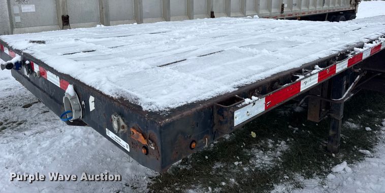 image for item EN0769 2006 Transcraft drop deck equipment trailer