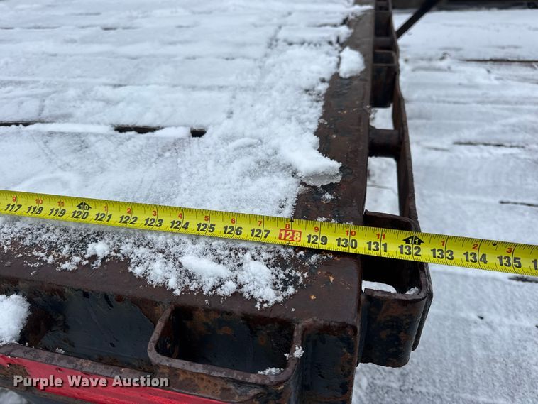 image for item EN0769 2006 Transcraft drop deck equipment trailer