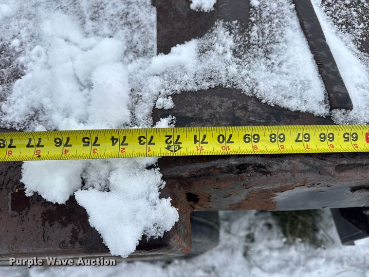 image for item EN0769 2006 Transcraft drop deck equipment trailer