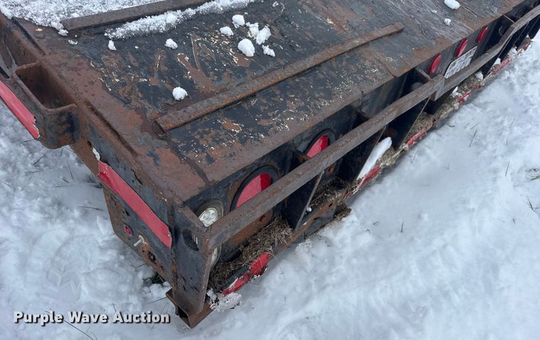 image for item EN0769 2006 Transcraft drop deck equipment trailer