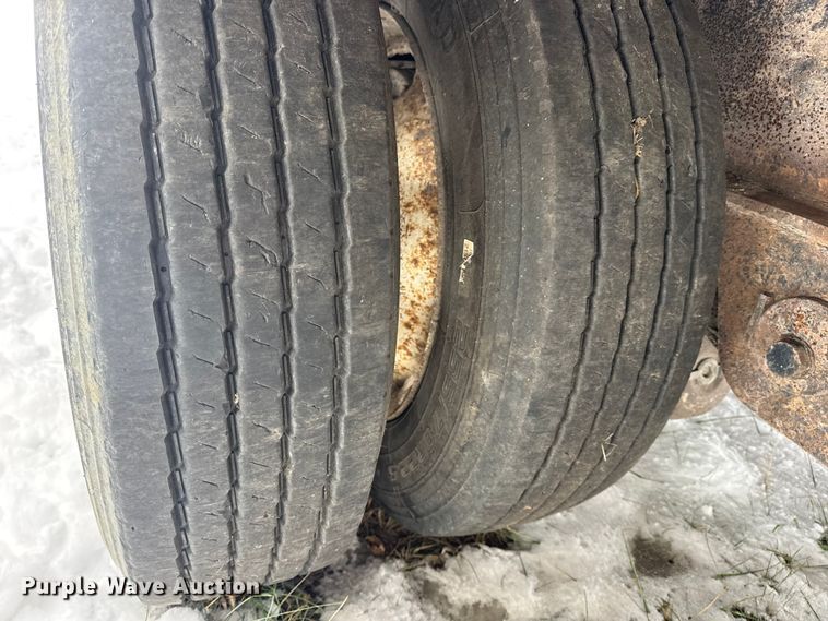 image for item EN0769 2006 Transcraft drop deck equipment trailer