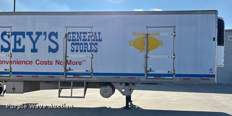 image for item EN5902 2007 Utility VS2RA refrigerated van trailer