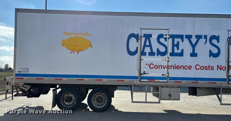 image for item EN5902 2007 Utility VS2RA refrigerated van trailer