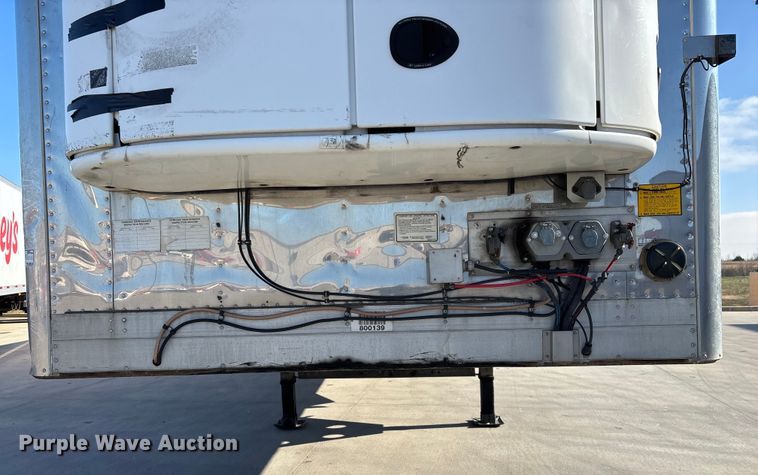 image for item EN5902 2007 Utility VS2RA refrigerated van trailer