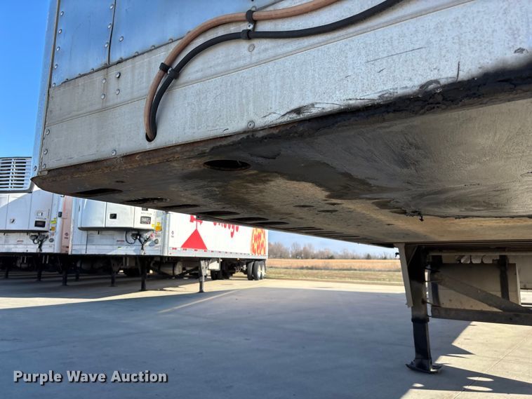 image for item EN5902 2007 Utility VS2RA refrigerated van trailer