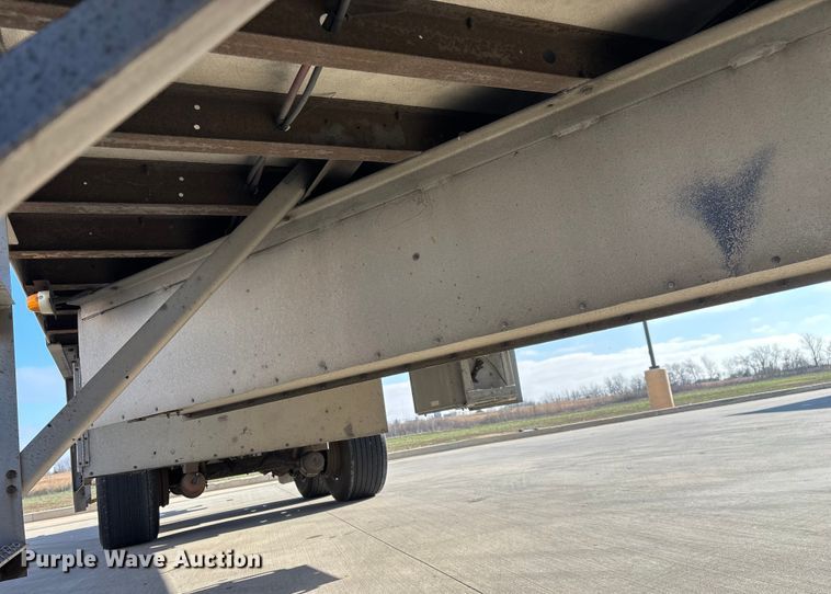 image for item EN5902 2007 Utility VS2RA refrigerated van trailer